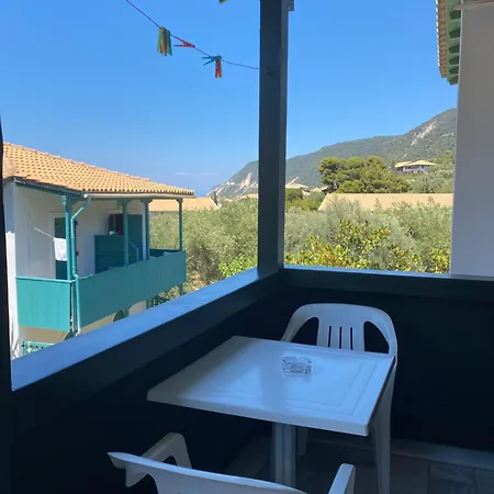 ゲストハウス Pansion Vasso Áyios Nikítas