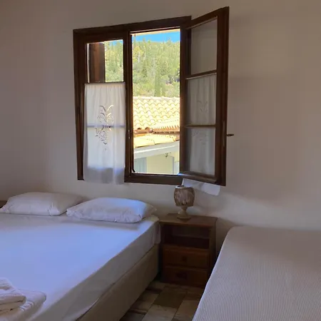 Pansion Vasso 3* Áyios Nikítas